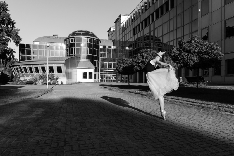 2016 ZIELONA GORA Ania Szafran baletnica w miescie ballerina project tancerka balet uniwersytet zielonogorski uz