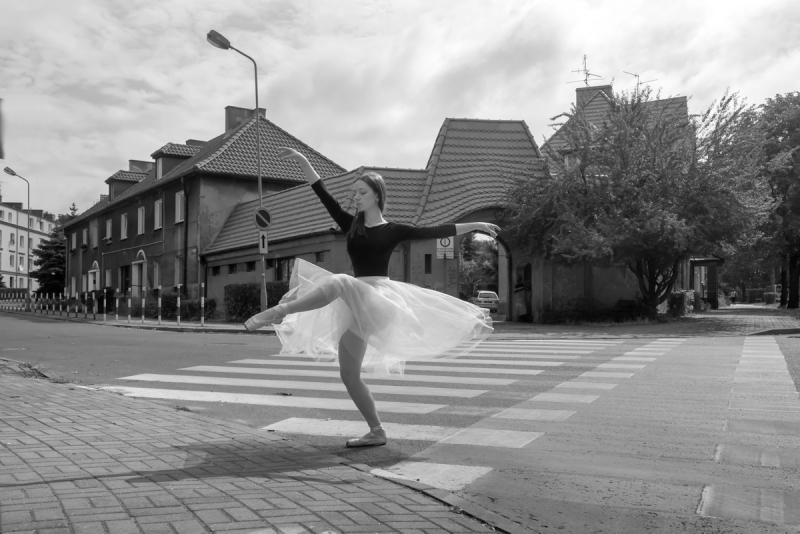 2018 ZIELONA GORA Ania Szafran baletnica w miescie ballet ballerina project tancerka balet ballerina n the city fot. pawel janczaruk